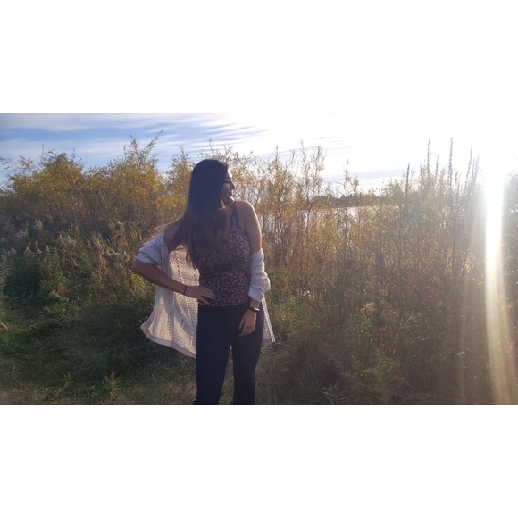 Meet your Posher, Caroline - Picture 1 of 1